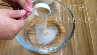 芝麻流心包，喷鼻飘四溢，柔嫩有弹性。的做法步调：1