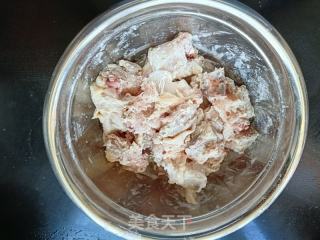 喷鼻酥鸡块的做法步调：2