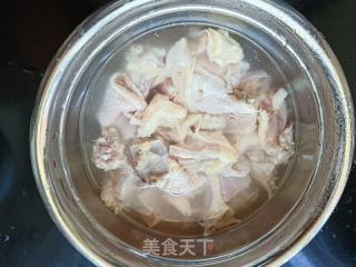 喷鼻酥鸡块的做法步调：3