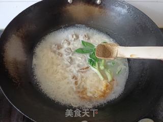 钱袋蛋肉丸里的做法步调：10