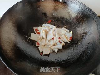 韭菜炒白薯片的做法步调：4