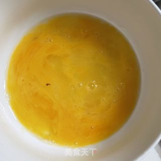 裙带菜炒蛋的做法步调：2