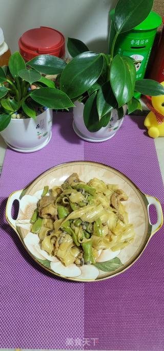 豆角焖里的做法步调：11