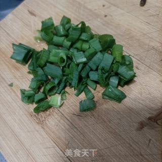 鸡蛋炒黄花菜的做法步调：4