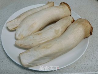 烧烤味的杏鲍菇的做法步调：1