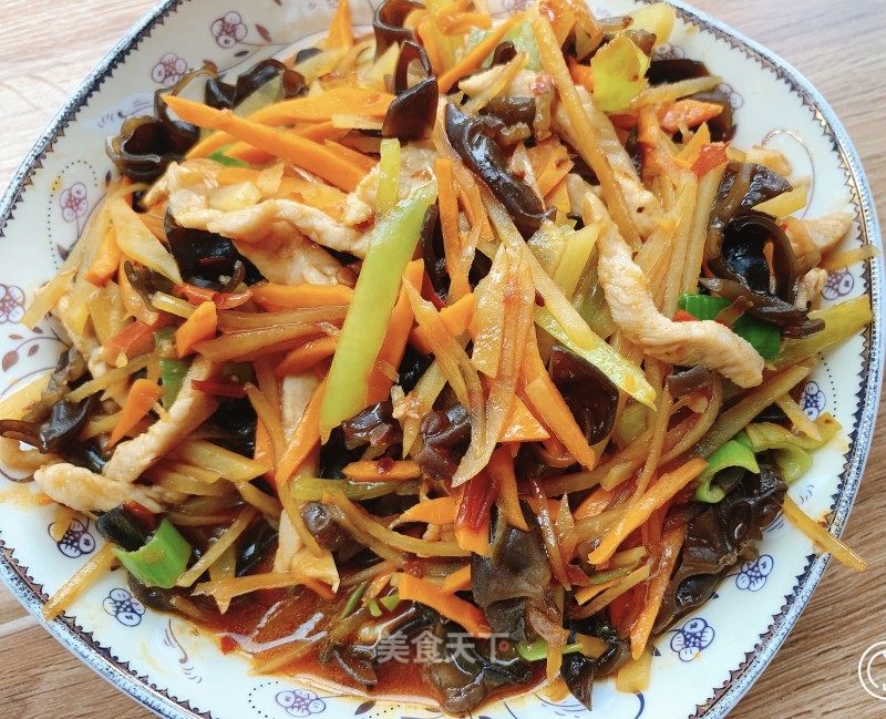 家常仿鱼喷鼻肉丝的做法