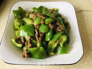 杮子椒炒牛肉的做法步调：9