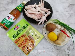 逃剧小整食，简朴又好吃的百喷鼻果酸辣鸡爪的做法步调：1