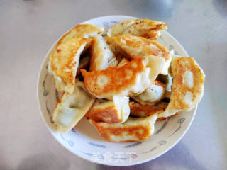 荠菜杏鲍菇肉馅煎饺的做法步调：9