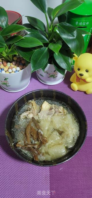 竹荪鹿茸菇煲老母鸡汤的做法步调：10