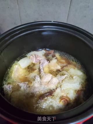 竹荪鹿茸菇煲老母鸡汤的做法步调：8