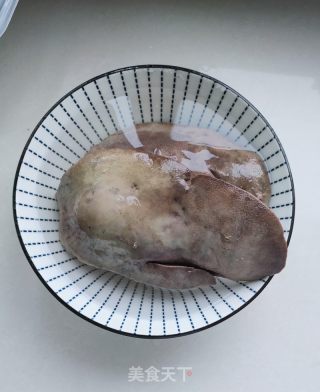 盐火猪肝的做法步调：1