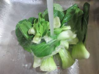 白烧小素鸡青菜荞麦里的做法步调：2