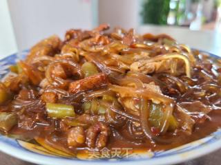 五花肉炖酸菜粉条的做法步调：8