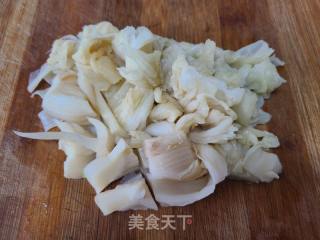 五花肉炖酸菜粉条的做法步调：3