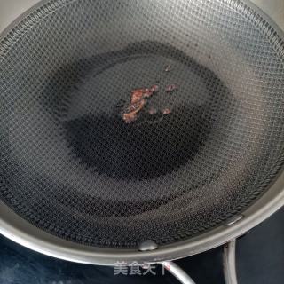 鸡翅花肉笋干炖云豆的做法步调：3