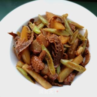 鸡翅花肉笋干炖云豆的做法步调：11