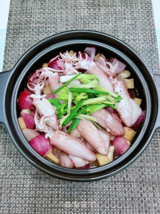 小管鱿鱼煲的做法步调：12