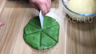 单色椰蓉餐包，柔嫩推丝，浓浓椰喷鼻，清爽抹茶，好吃得停没有下去！的做法步调：20