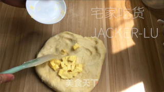 单色椰蓉餐包，柔嫩推丝，浓浓椰喷鼻，清爽抹茶，好吃得停没有下去！的做法步调：6