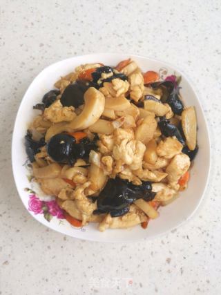 鸡片炒冬笋的做法步调：11