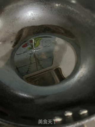 茄汁油焖年夜虾的做法步调：2