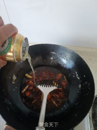 白烧鲤鱼的做法步调：7