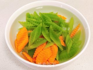 浑炒莴笋的做法步调：4