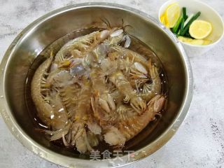 3分钟快脚菜，海陈捞汁皮皮虾的做法步调：1