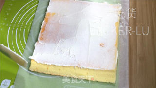 浮云瑞士卷，甘美奶油，坚实蛋糕，一心满意。的做法步调：22