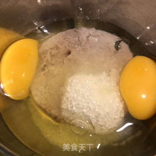喷鼻芋蛋饼的做法步调：2