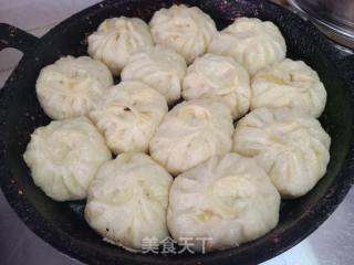 酸菜肉沫死煎包的做法步调：10