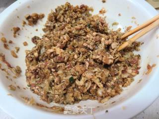 酸菜肉沫死煎包的做法步调：2