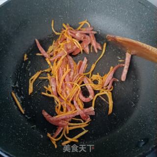 蒜蓉肠炒韭利剑的做法步调：8