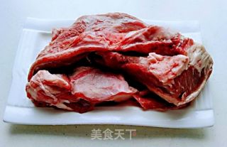 牛腩烧土豆的做法步调：1