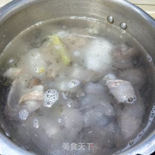 牛腩萝卜汤的做法步调：10