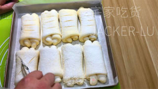 超坚实牛奶里包，推丝苦涩，又喷鼻又硬，好吃到爆。的做法步调：19