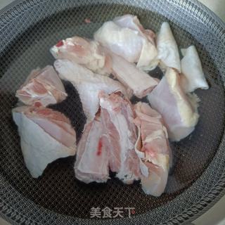 鸡腿排骨炖山药的做法步调：2