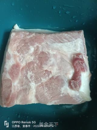 梅菜扣肉的做法步调：1