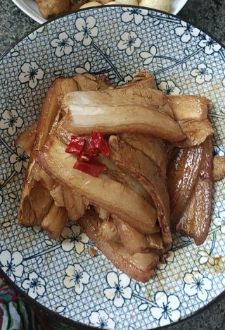 梅菜扣肉的做法步调：8