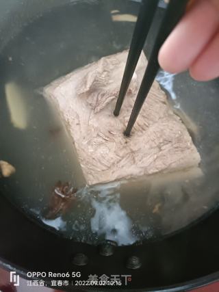 梅菜扣肉的做法步调：3
