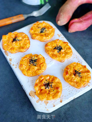 奶喷鼻白薯饼的做法步调：6