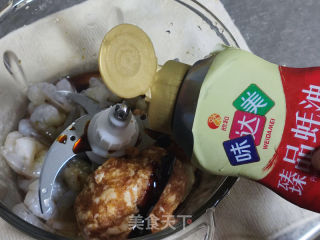 酥皮虾肉月饼的做法步调：2