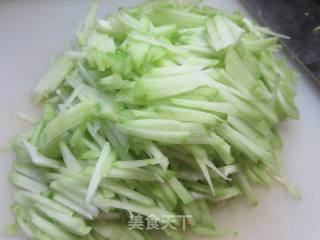 佛脚瓜肉馅荞麦饺子的做法步调：4