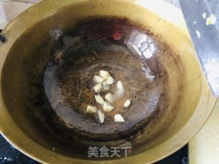 油渣炒小利剑菜的做法步调：7