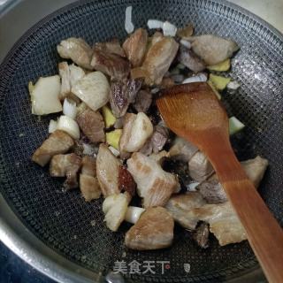 板栗烧肉的做法步调：14