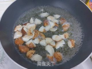 蚝油喷鼻菇炒油菜的做法步调：5