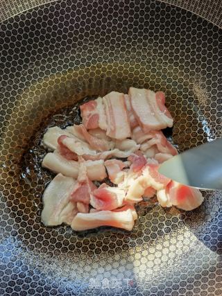 板粟焖饭的做法步调：3