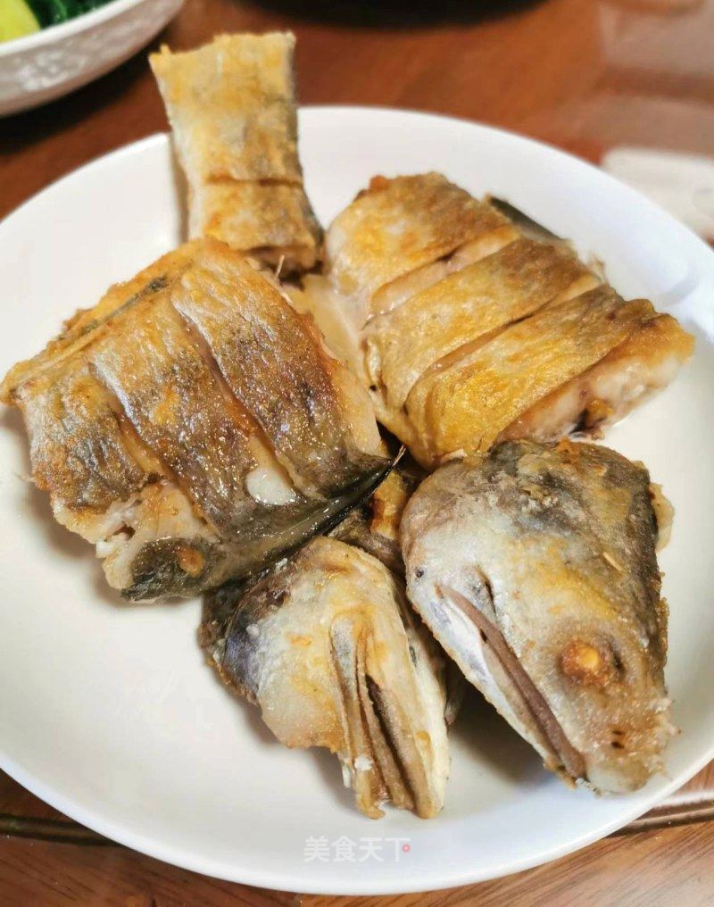 喷鼻煎马友鱼的做法