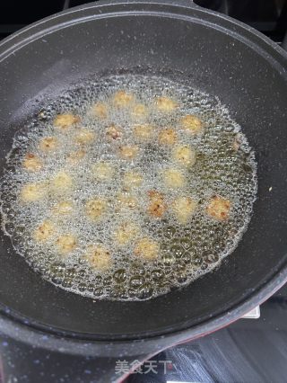 油炸肉丸子的做法步调：10